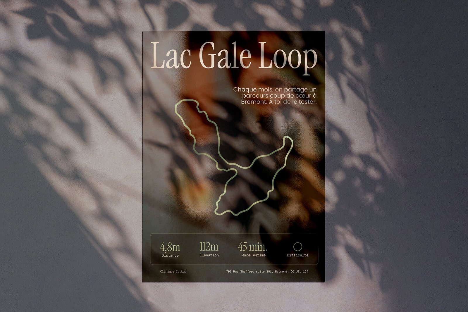 Affiche « Lac Gale Loop » de la Clinique Co_Lab, tracé du parcours au trait sur fond sombre, dans l'ombre des feuillages